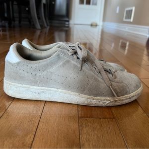 Beige Nike suede sneakers